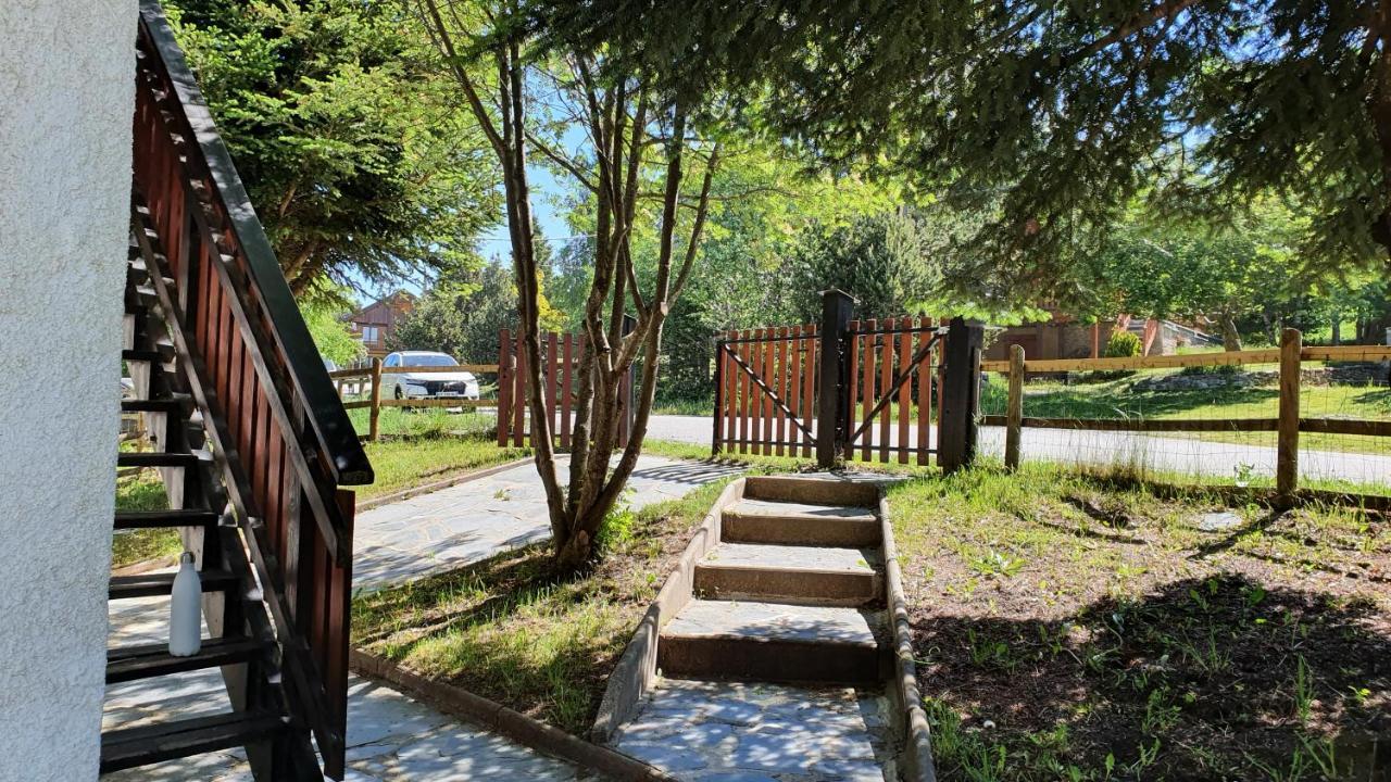 Chalet Individuel Les Sorbiers - 80M2 - Jardin - Barbecue - Wifi - Netflix - Ski & Randonnee - Pyrenees Catalanes Francaises - Eyne Exteriér fotografie